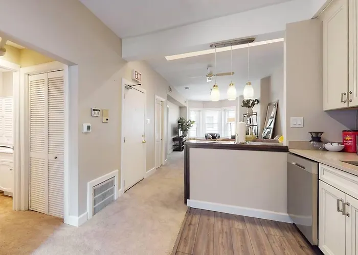 Апартаменты River North Deltee Чикаго